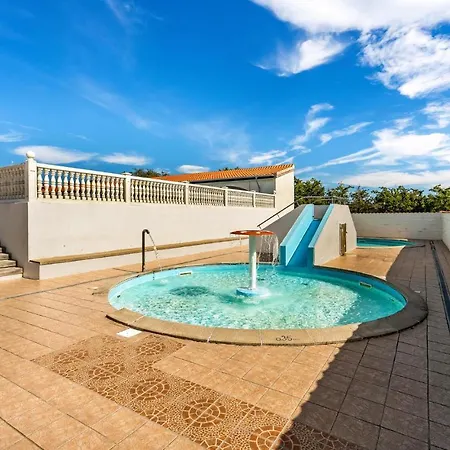 Holiday home Pet Friendly In With House Sea View